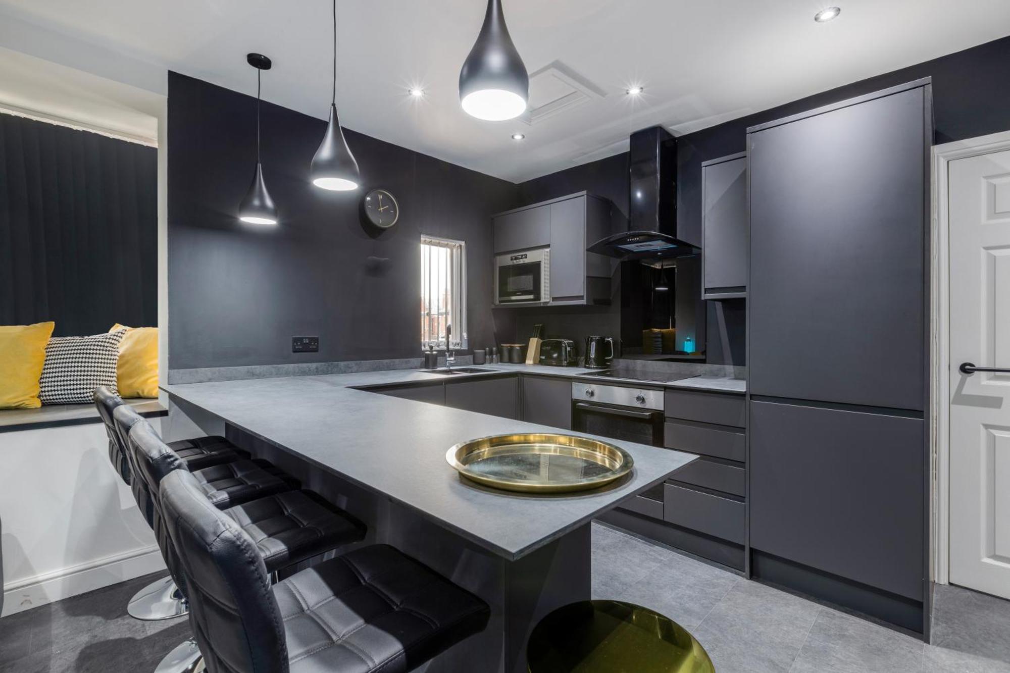 Two Bed Modern Apartment 5Min Walk To Town Centre With Free Parking ! Under New Management Блекпул Екстер'єр фото