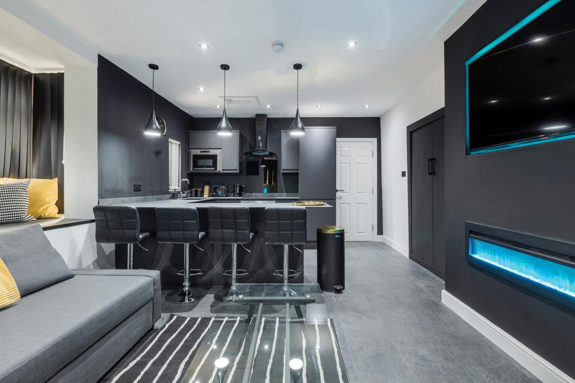 Two Bed Modern Apartment 5Min Walk To Town Centre With Free Parking ! Under New Management Блекпул Екстер'єр фото