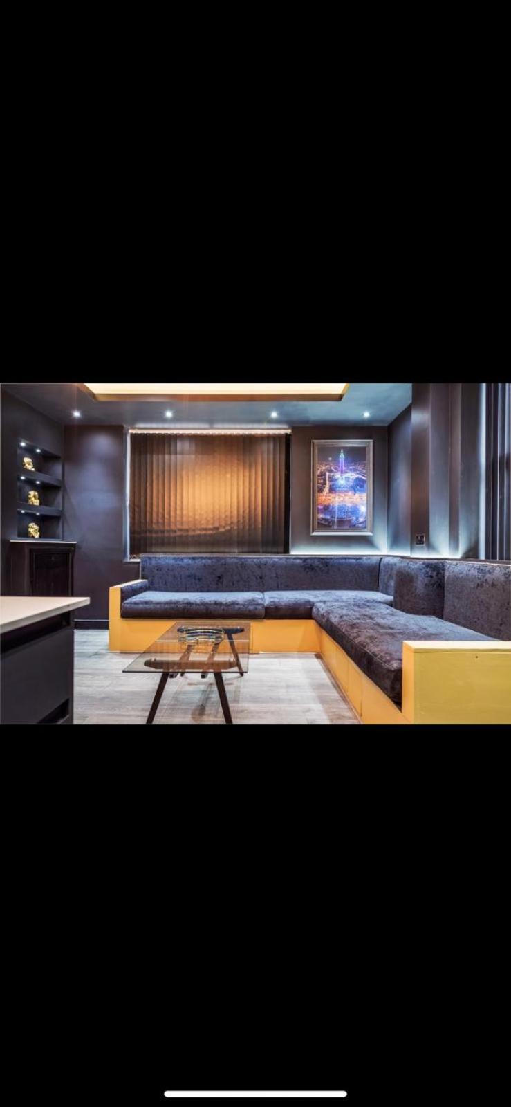 Two Bed Modern Apartment 5Min Walk To Town Centre With Free Parking ! Under New Management Блекпул Екстер'єр фото