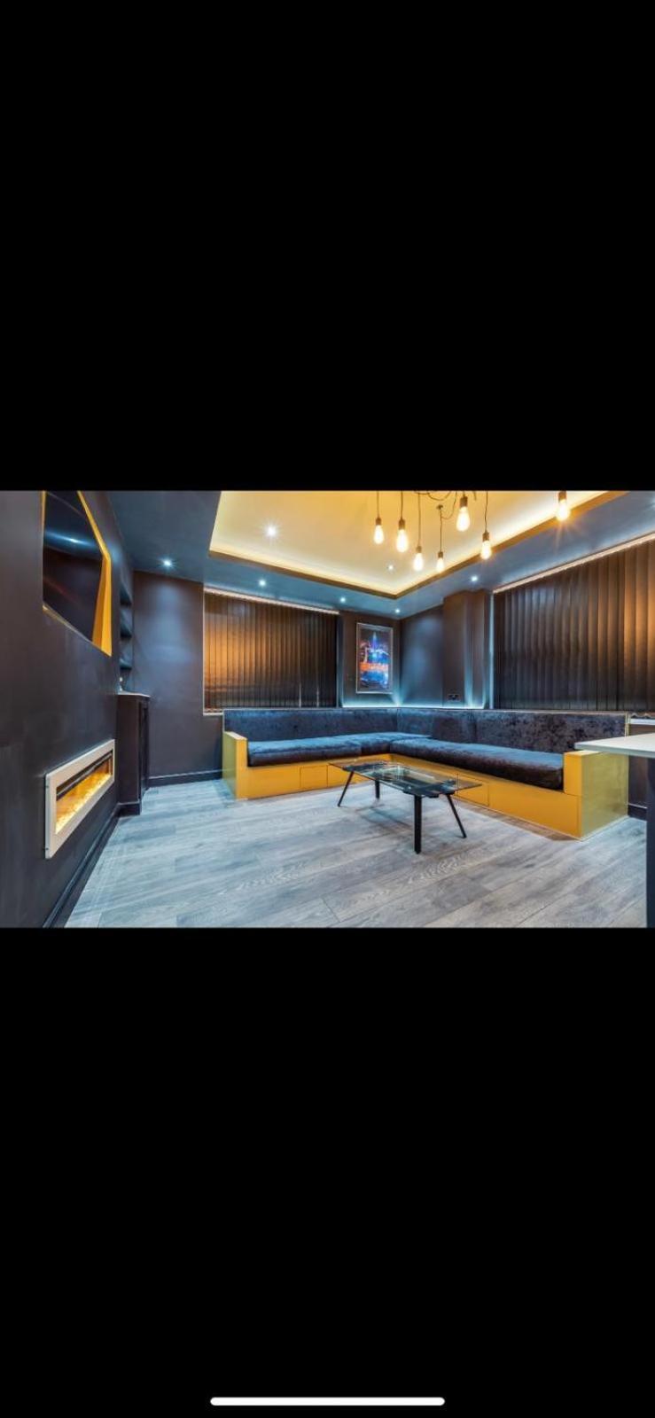 Two Bed Modern Apartment 5Min Walk To Town Centre With Free Parking ! Under New Management Блекпул Екстер'єр фото